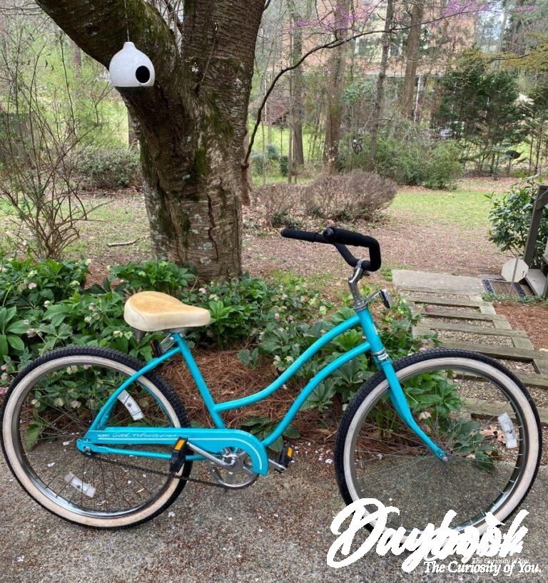 blue vintage huffy bicycle outside