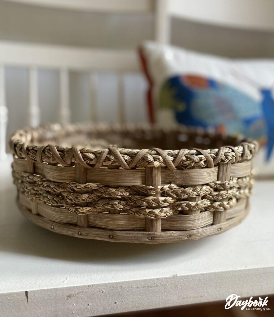 Amish lazy-susan basket