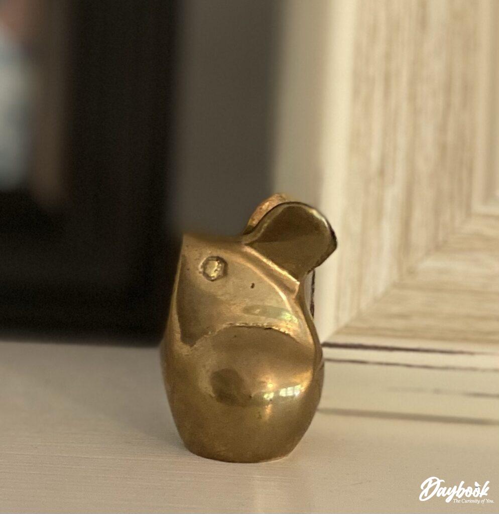 brass mouse figure