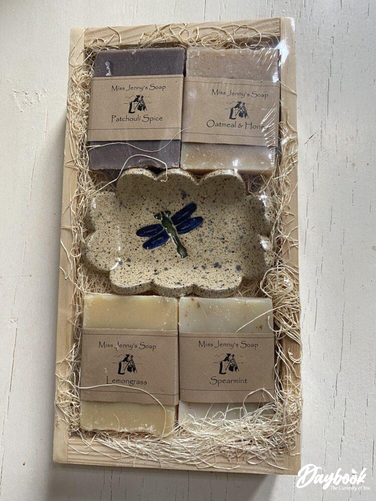 giftset of soap and soapdish