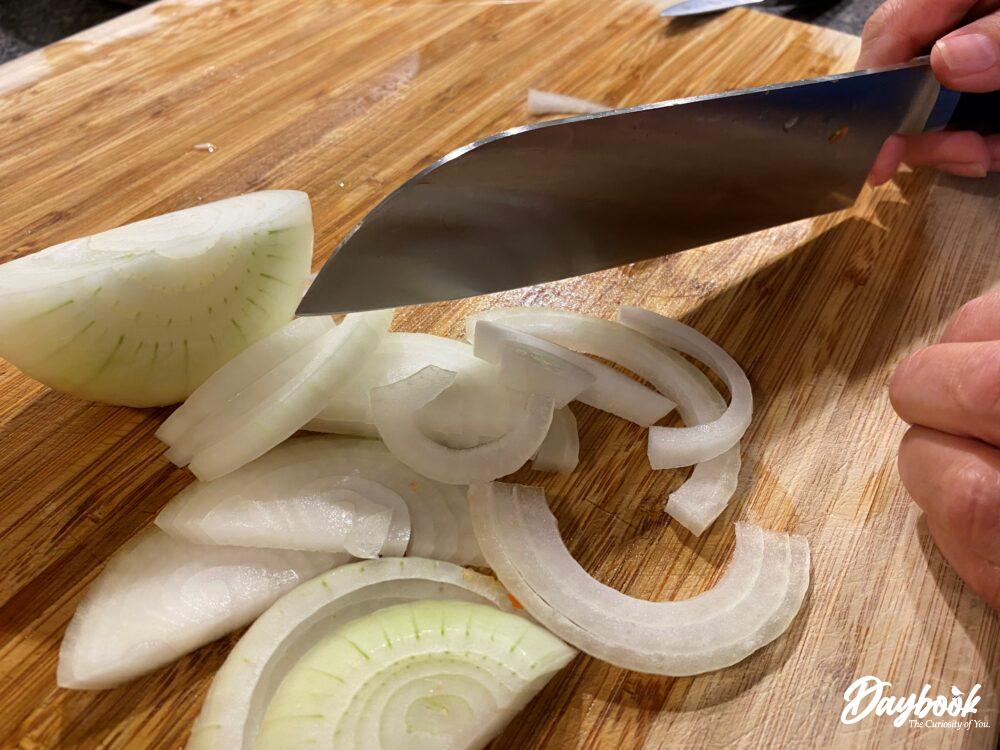 Sliced onions